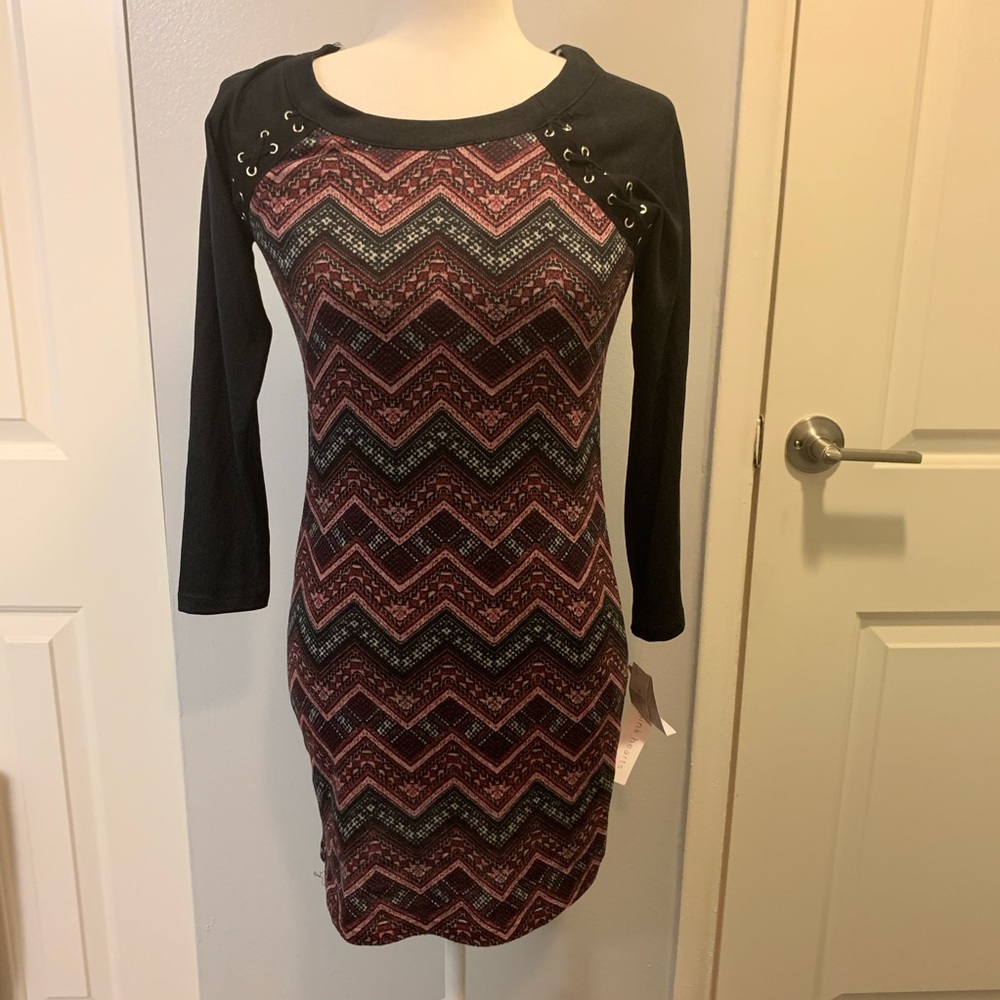 NWT Three Pink Hearts 3/4 Sleeve bodycon dress